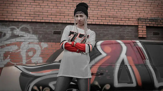 Look streetwear : intégrer des lacets fluffy à sa tenue