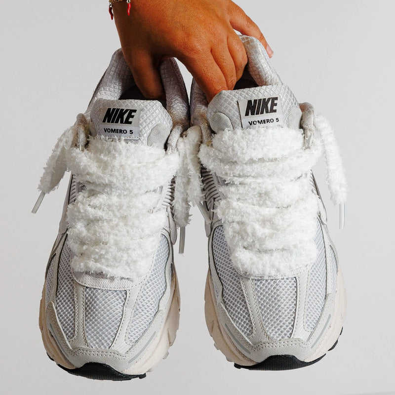 lacets fluffy blanc vomero5 